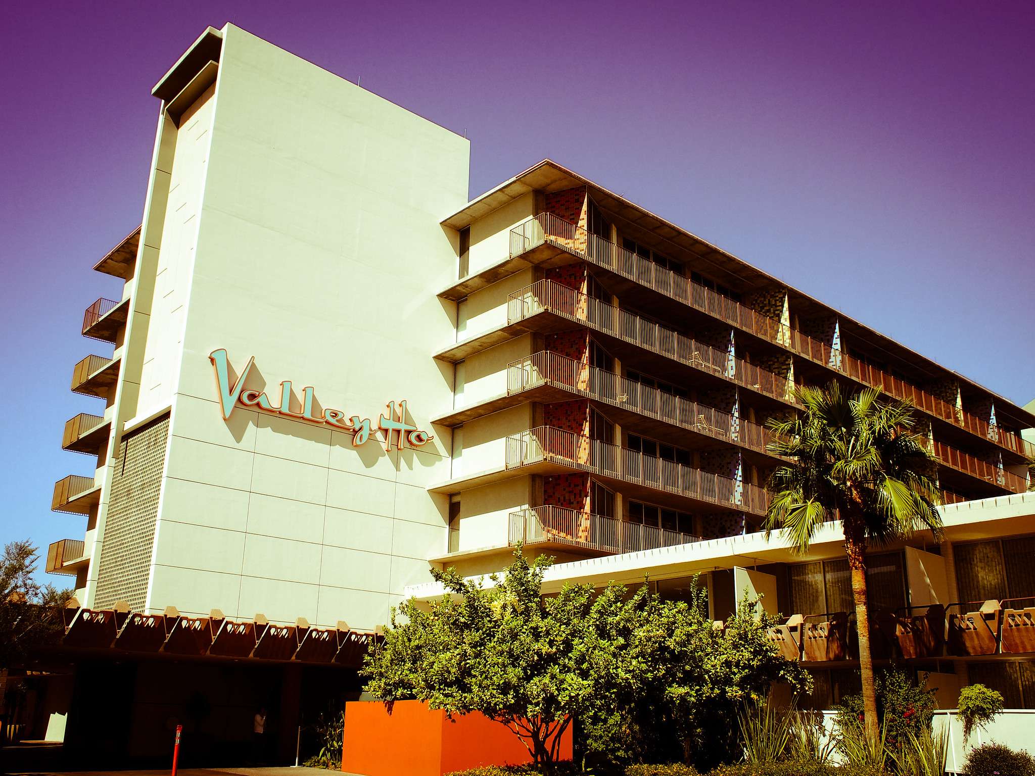 Hotel Valley Ho in Scottsdale, Arizona, a mid-century modern landmark designed by architect Edward L. Varney in the 1950s.